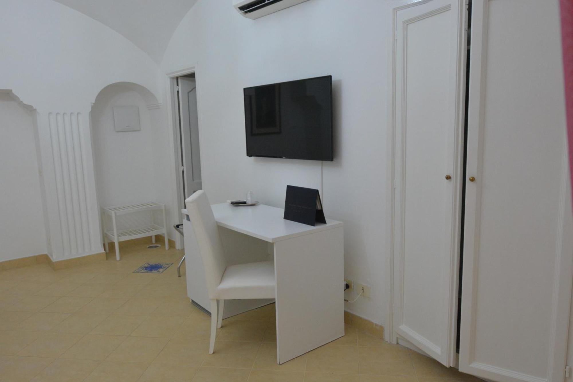 Hotel San Felice Capri Bilik gambar